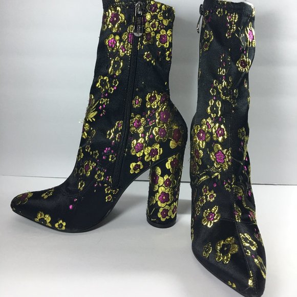 Cape Robbin Women's Floral Fabric Sock Bootie 7 - Picture 4 of 11